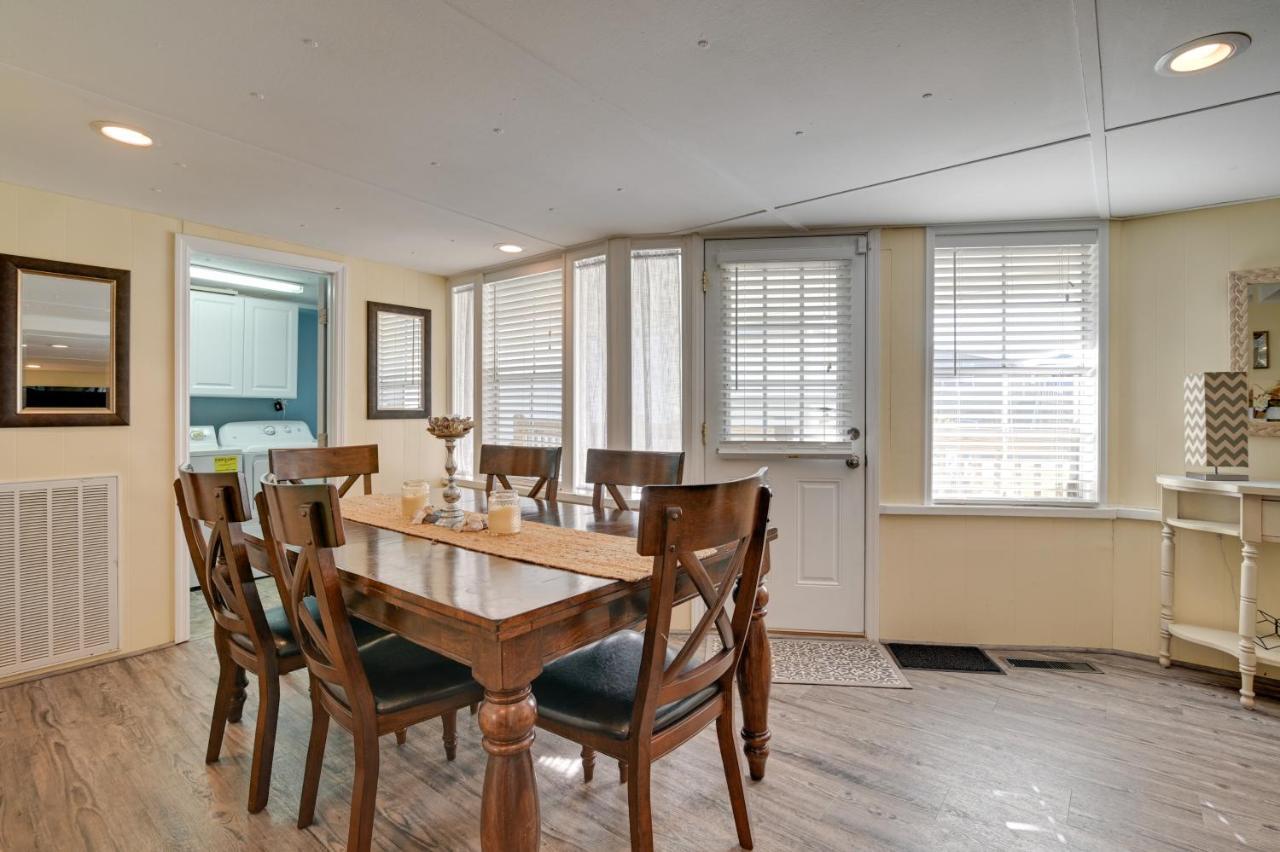 Surfside Beach Home With Pool Access Walk To Beach! Myrtle Beach Eksteriør billede