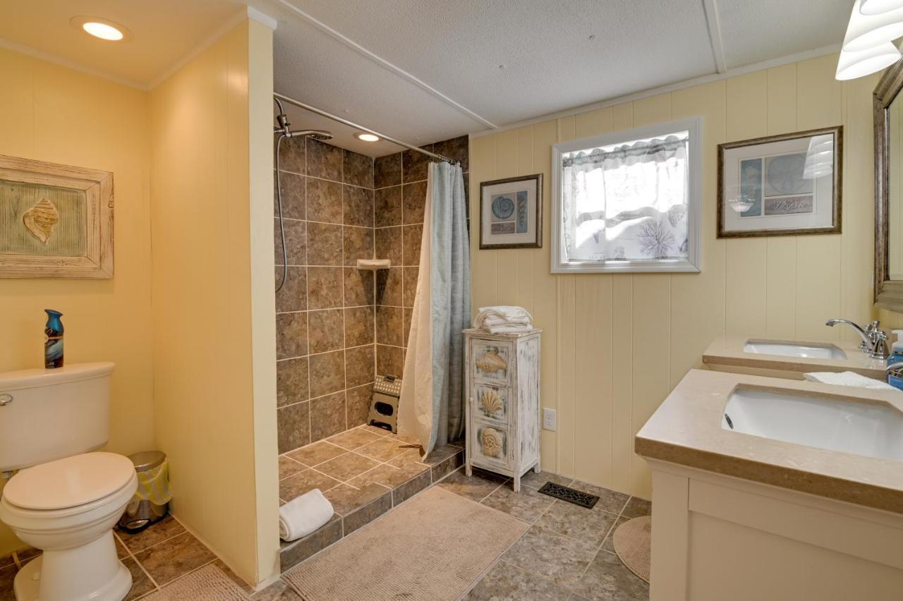 Surfside Beach Home With Pool Access Walk To Beach! Myrtle Beach Eksteriør billede
