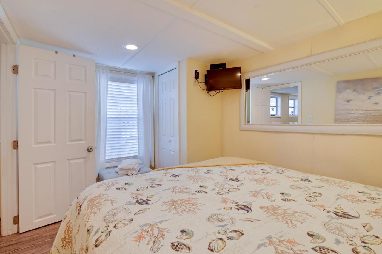 Surfside Beach Home With Pool Access Walk To Beach! Myrtle Beach Eksteriør billede