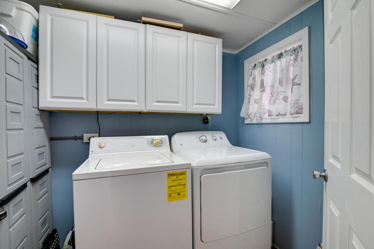Surfside Beach Home With Pool Access Walk To Beach! Myrtle Beach Eksteriør billede