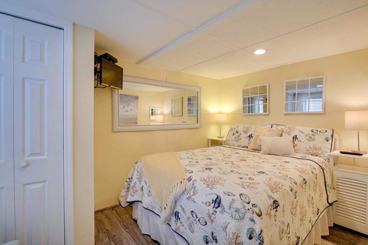 Surfside Beach Home With Pool Access Walk To Beach! Myrtle Beach Eksteriør billede